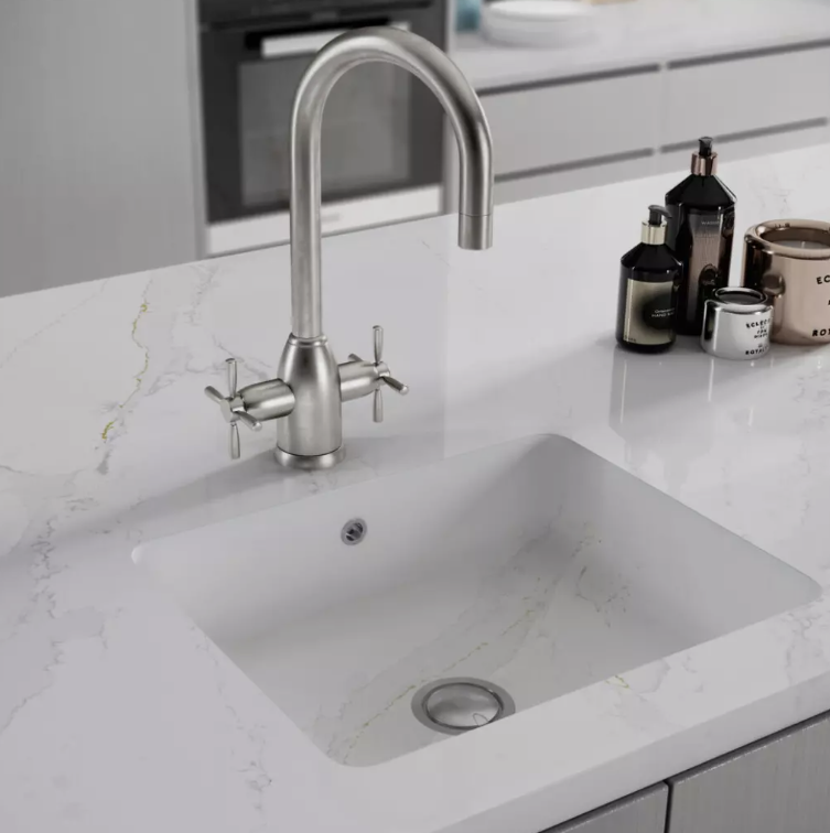 blat kuchenny z konglomeratu Silestone Eternal Calacatta Gold