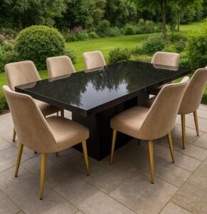 Elegancki stół z granitu Nero Assoluto – idealny kamienny stół do ogrodu