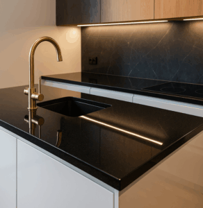 Blat kuchenny z czarnego granitu Nero Zimbabwe