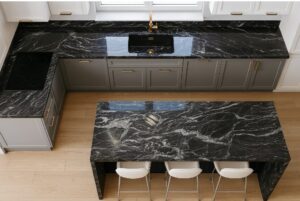 Blat kuchenny z granitu Forest Black