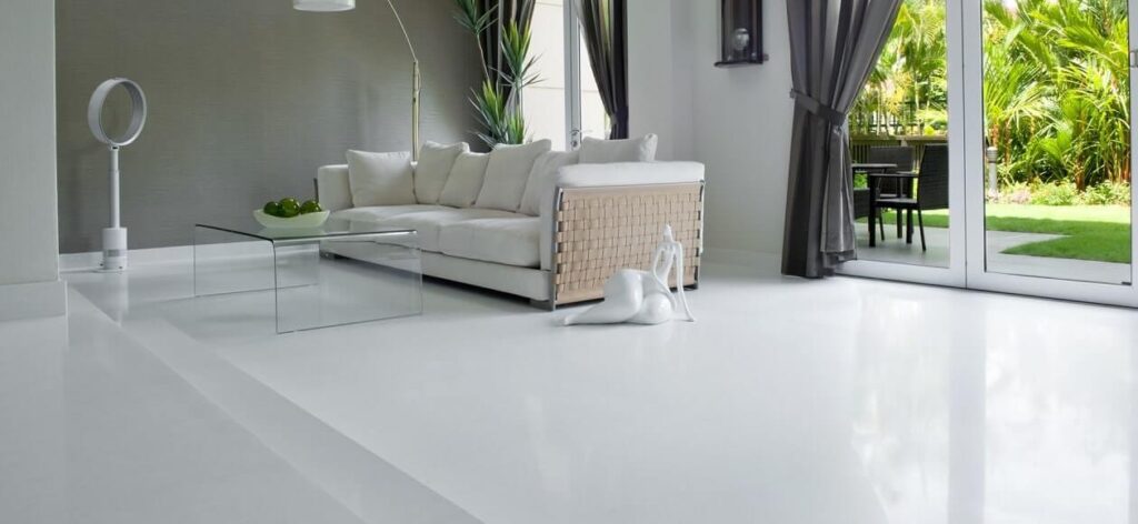 Posadzka i schody z konglomeratu Caesarstone 4600 Organic White