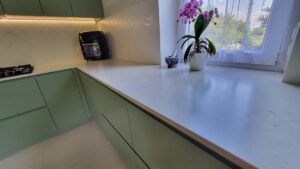Blat kuchenny z konglomeratu Silestone Lime Delight