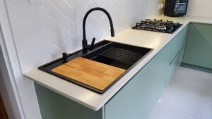 Blat kuchenny z konglomeratu Silestone Lime Delight