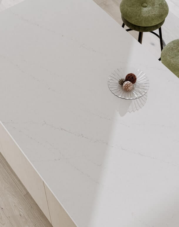 Blat z konglomeratu Technistone Mistral White