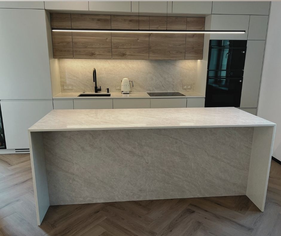 Blat kuchenny z konglomeratu Siquartz Taj Mahal