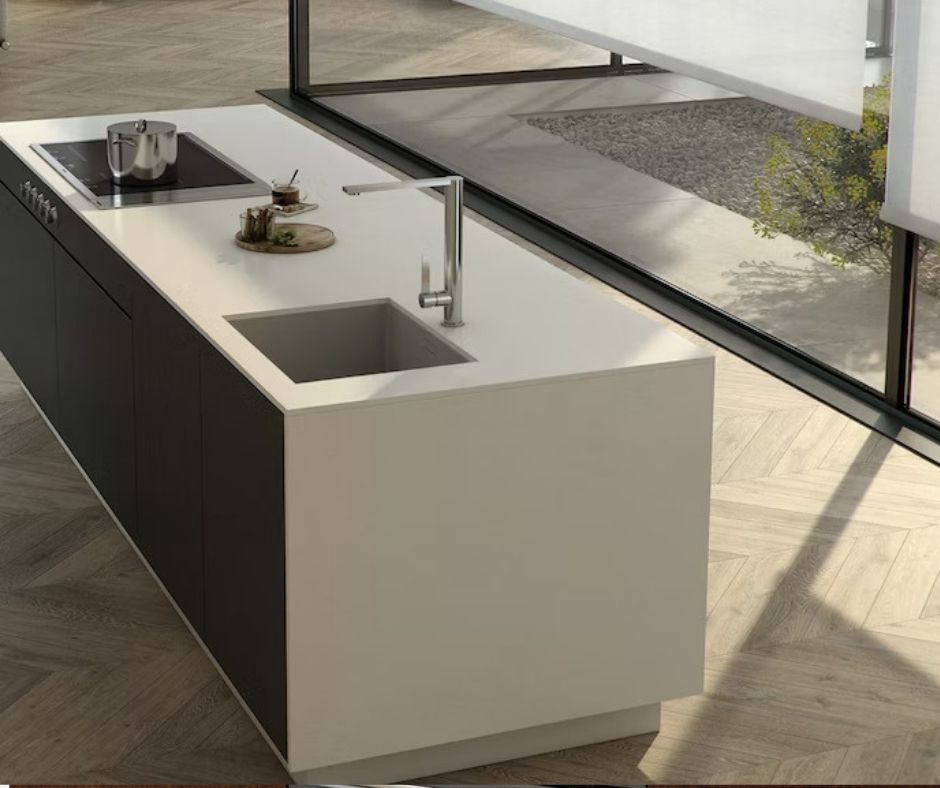 Wyprzedaż blatów kuchennych z konglomeratu Silestone Miami Vena