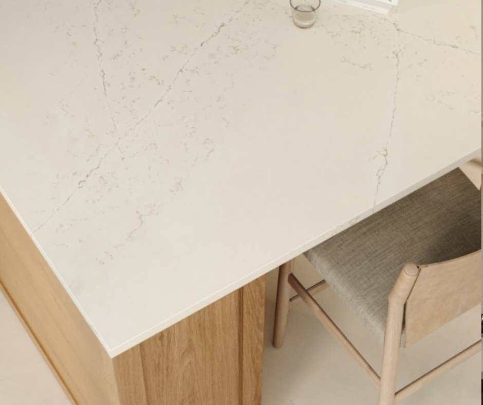 Wyprzedaż blatów kuchennych z konglomeratu Silestone Siberian Frost