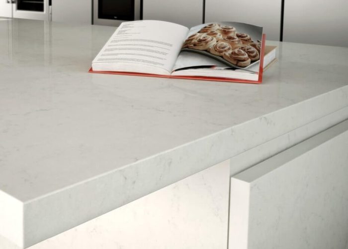 Blat kuchenny z konglomeratu Caesarstone 5000 London Grey
