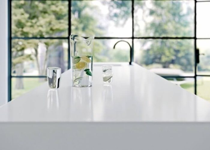 Blaty kuchenne z konglomeratu Caesarstone 1141 Pure White