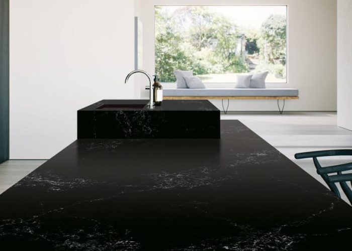 Blaty kuchenne z konglomeratu Caesarstone 5101 Empire Black