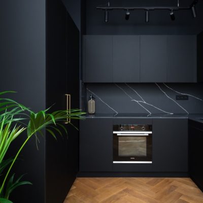 Czary z białą żyłą Blat kuchenny z konglomeratu Poetic Black Technistone